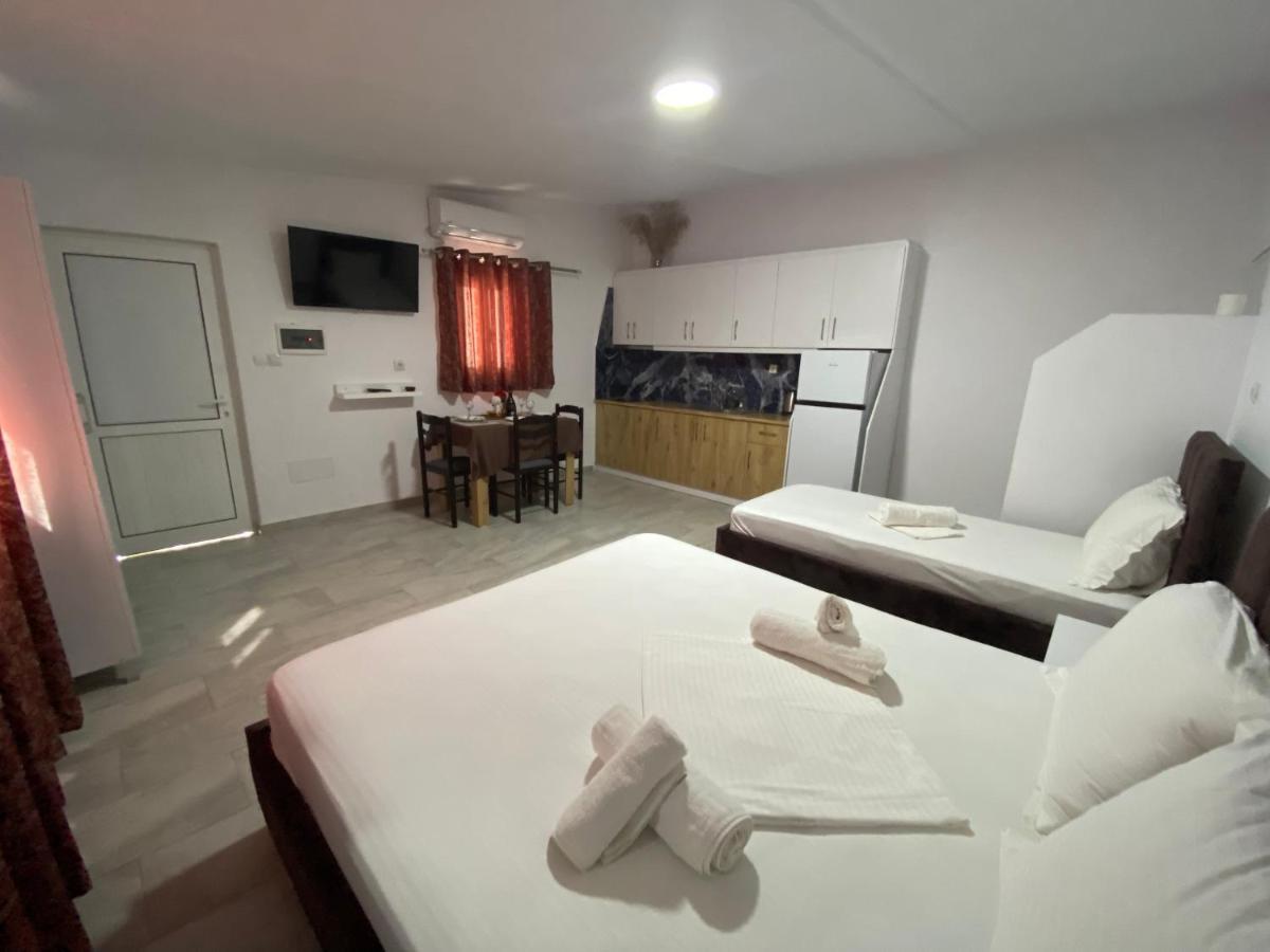 Full Moon Apartment *