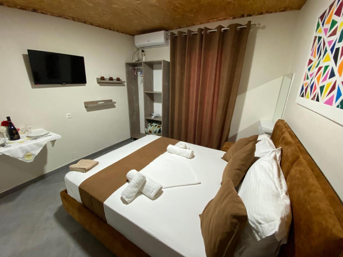 Full Moon Apartment *