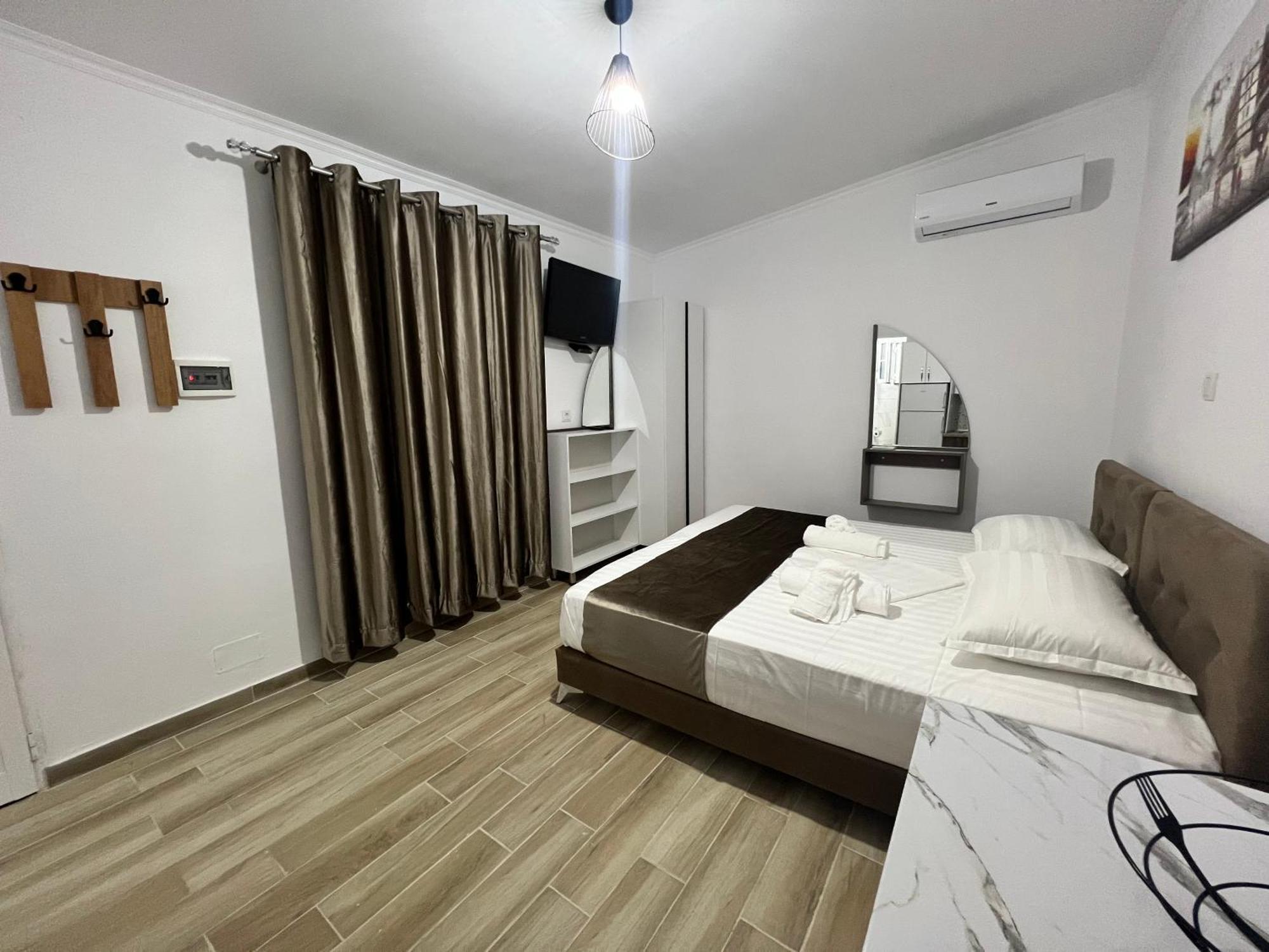 Full Moon Apartment