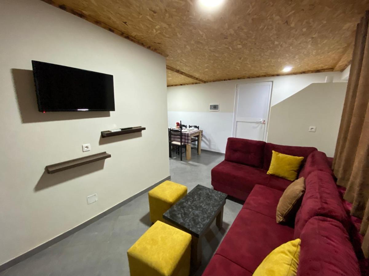 Full Moon Apartment